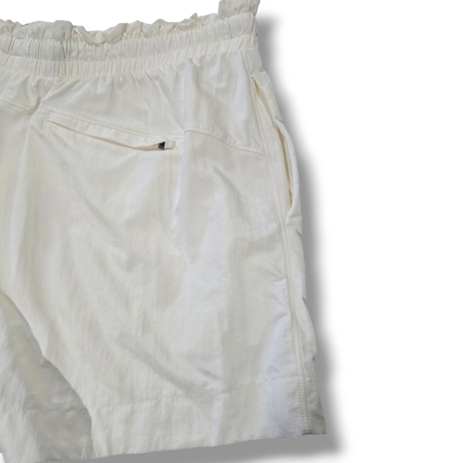 All in Motion Women’s Off-White Resort Shorts – New With Tags (XXL)