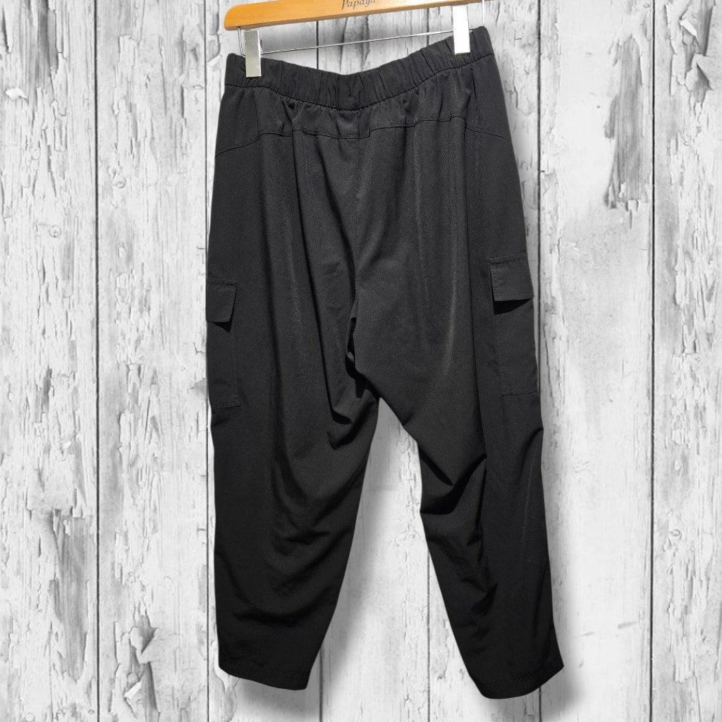Old Navy Active Women's Large Black StretchTech High-Rise Cargo Jogger Pants