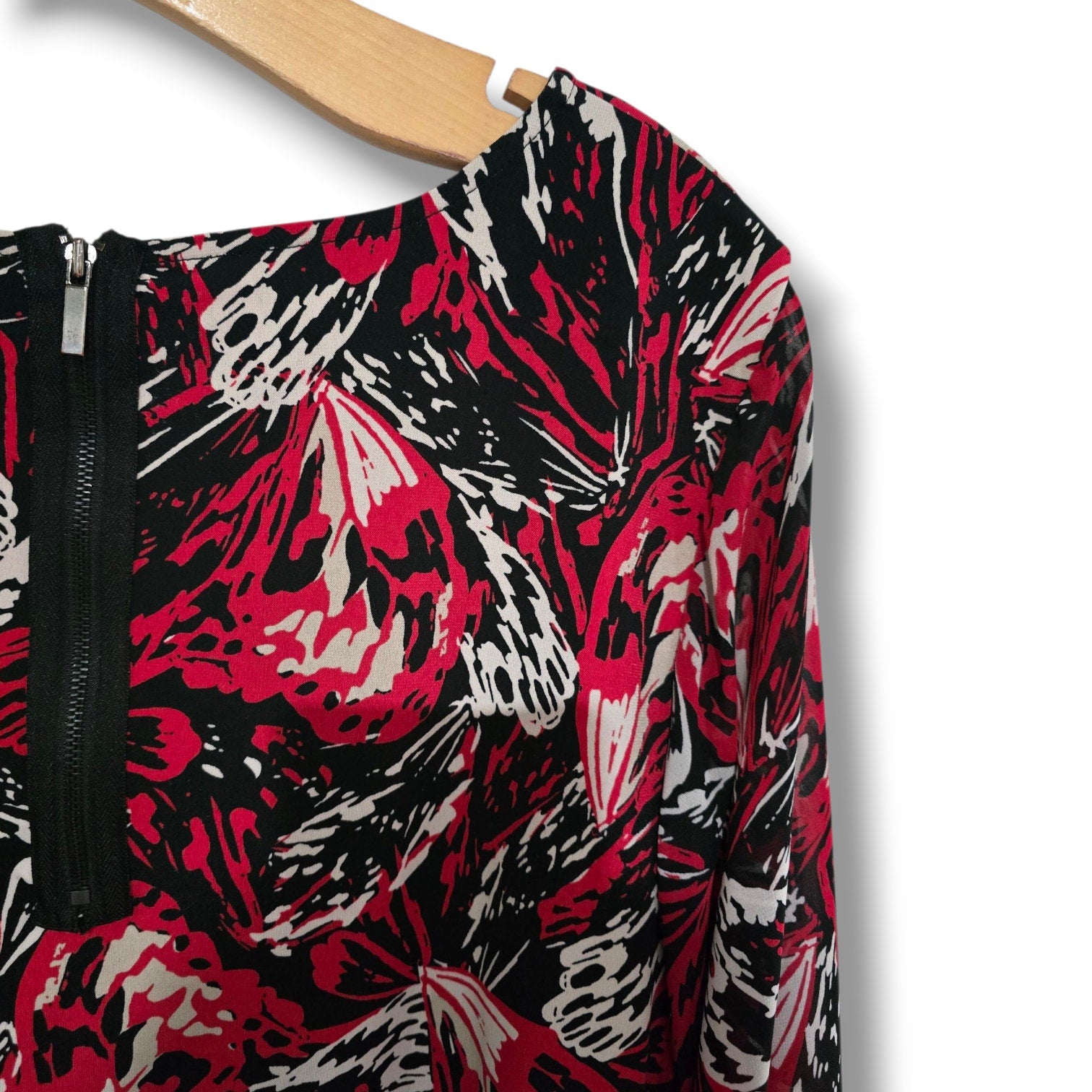 Alfani Women’s Red Black Abstract Print Long Sleeve Ruffle Blouse – Size Large