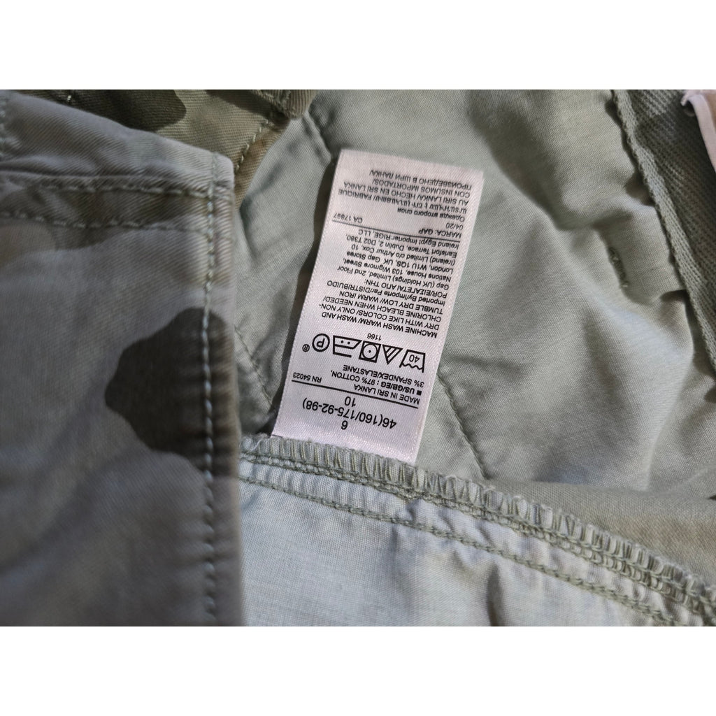 GAP Women’s High Rise Camo Girlfriend Chino Pants Size 6