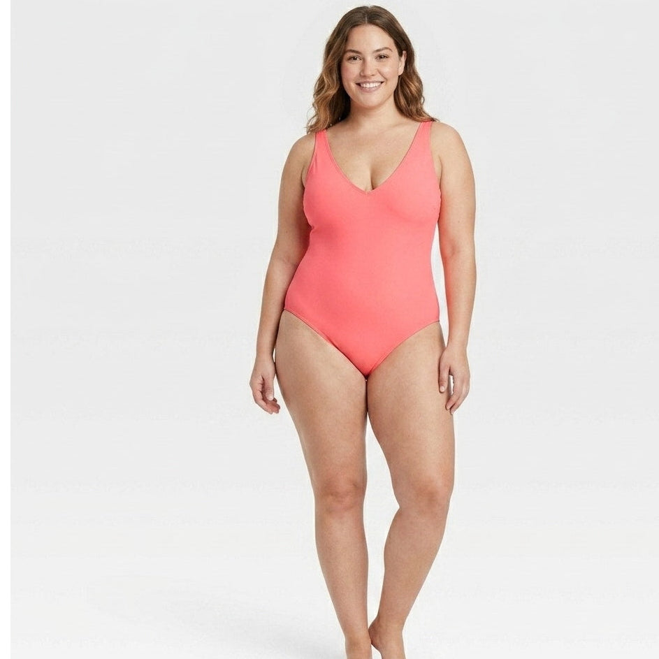 Kona Sol Women’s Plus Size Peach V-Neck One-Piece Swimsuit – New With Tags