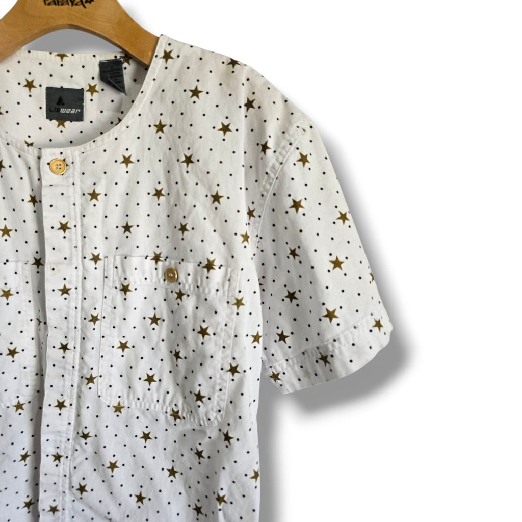 Lizwear Men's Short Sleeve Button-Down Gold Star Print small