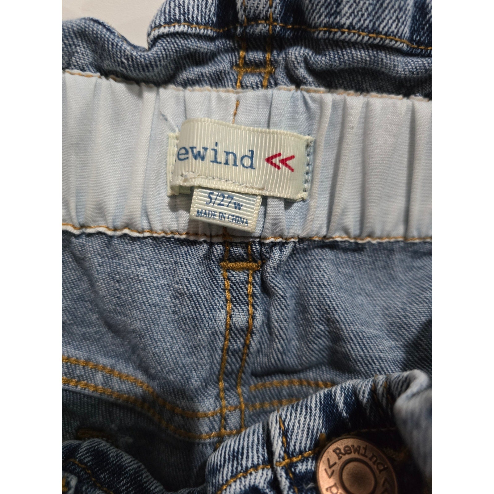Rewind Women’s Blue Wash High Rise Mom Jeans Size 5/27 Juniors Distressed Denim