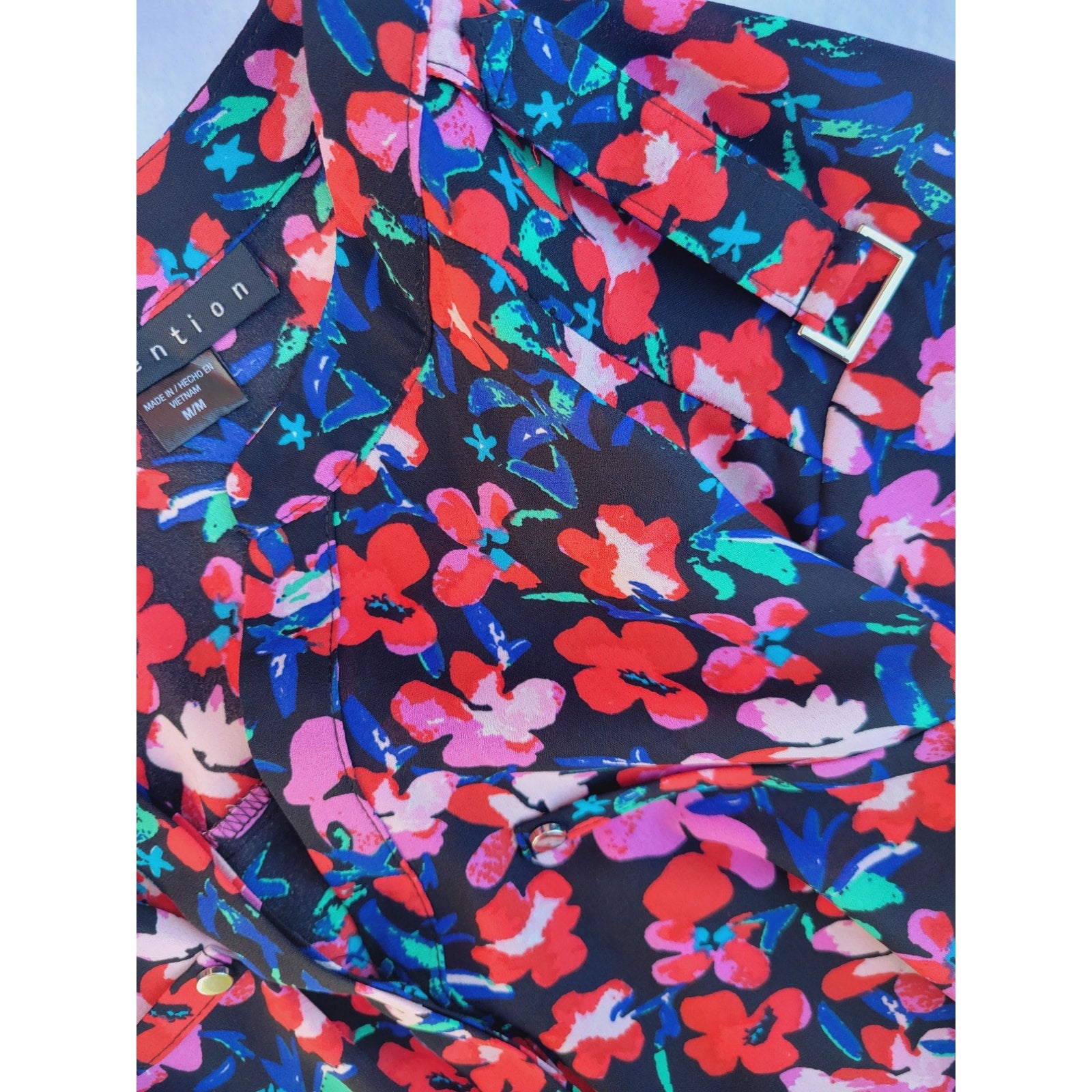 Attention Women’s Floral Long Sleeve Lightweight Blouse Sz Medium Polyester