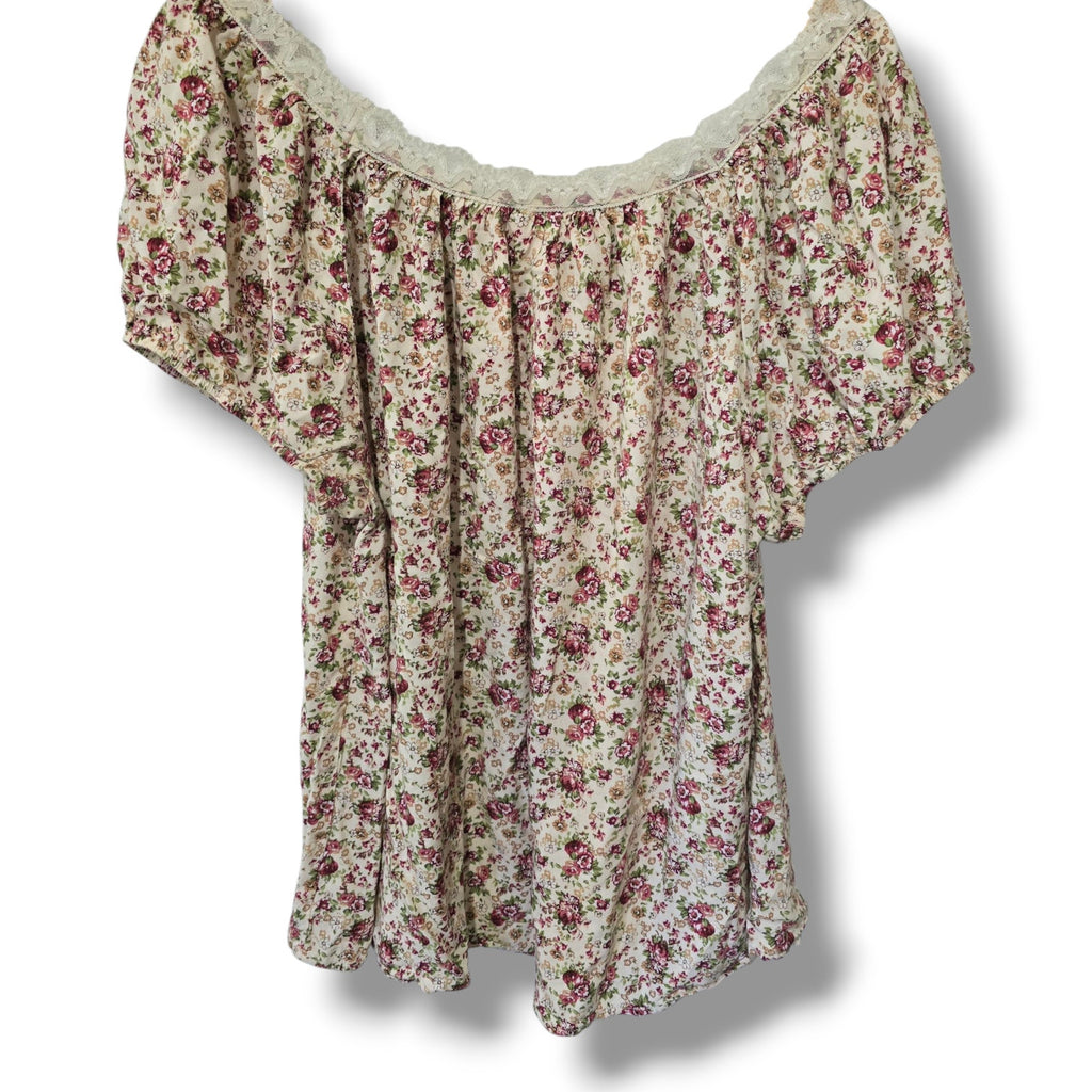 Dressbarn Woman Floral Lace Trim Puff Sleeve Blouse – Size 18/20 Made in USA