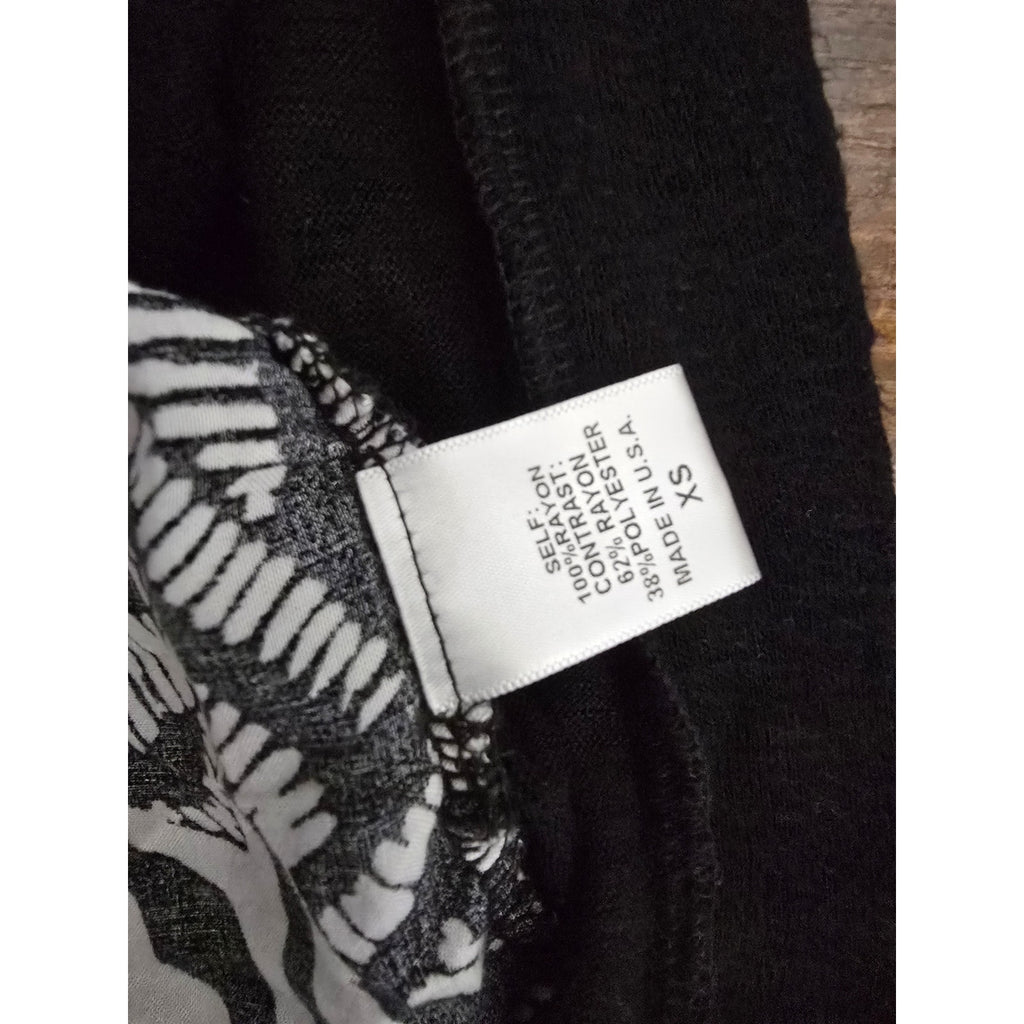 Happening in the Present Women's XS Black White Tribal Print Cocoon Cardigan