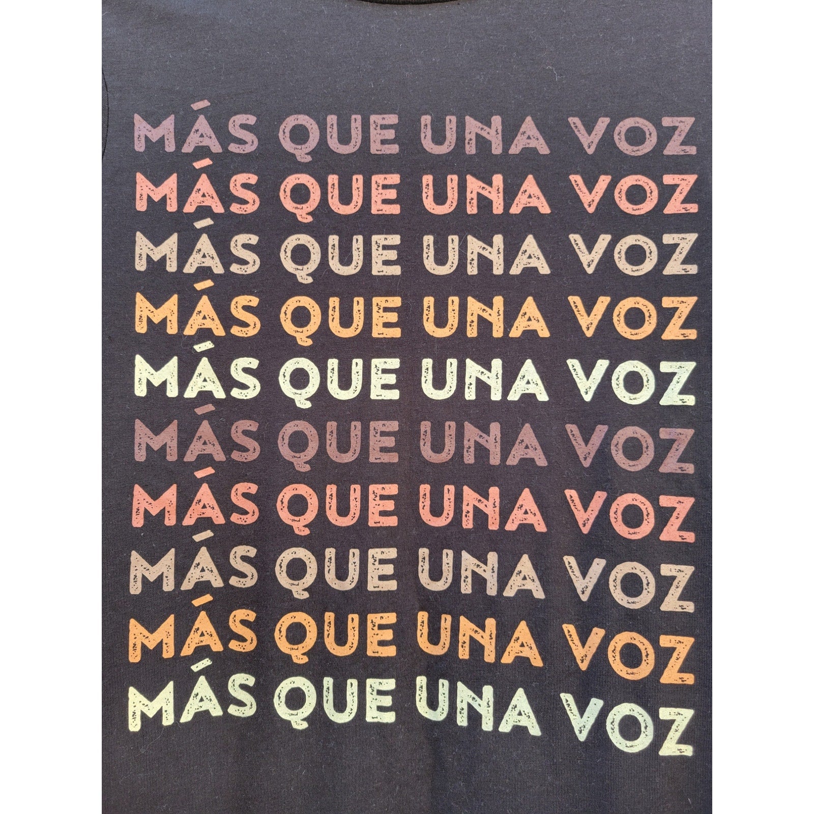 Well Worn Más Que Una Voz Long Sleeve Tee Black Unisex XS Hispanic Heritage NWT