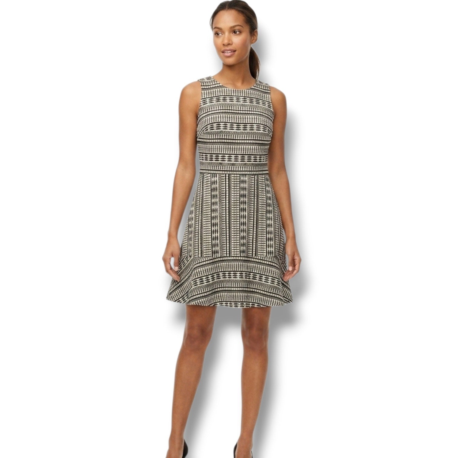 LOFT Women's Size 6 Black White Geometric Textured Knit Fit & Flare Dress