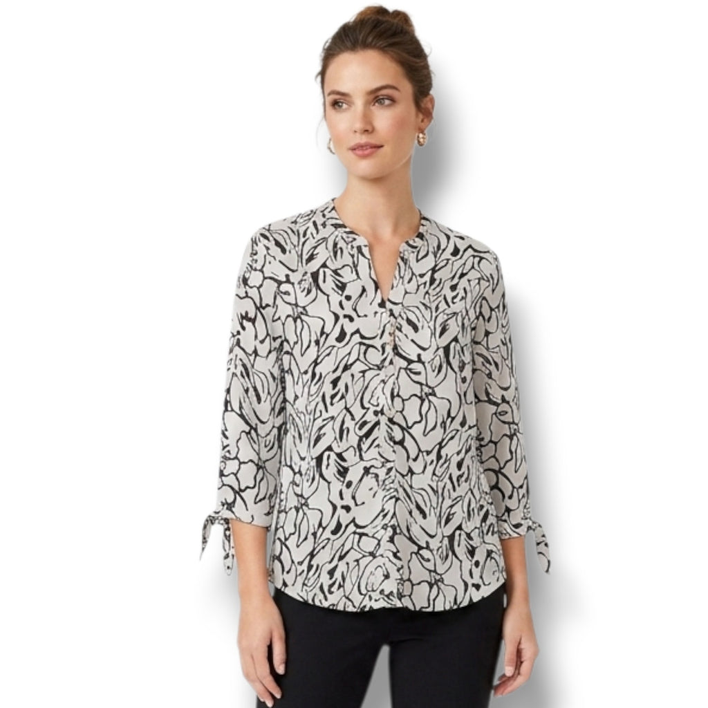 Ivanka Trump women’s Black & White Abstract Floral Tunic Blouse - small