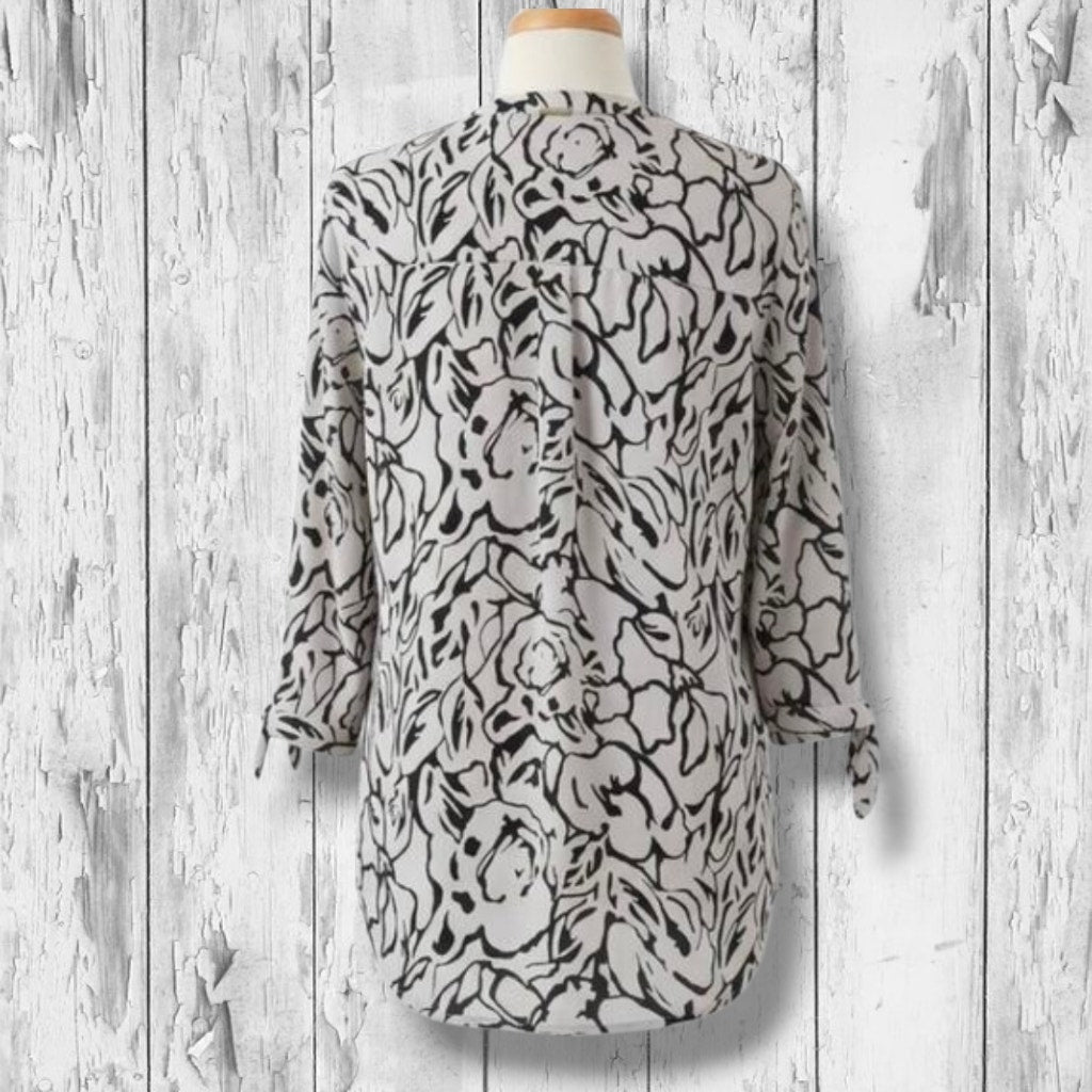 Ivanka Trump women’s Black & White Abstract Floral Tunic Blouse - small