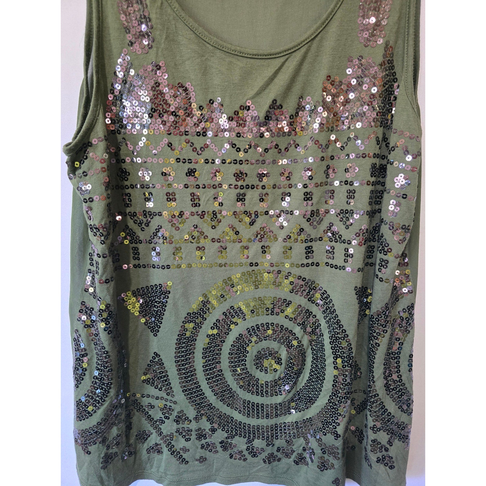 Charming Charlie Women's Olive Green Sequin Geometric Tank Top L Chiffon Back