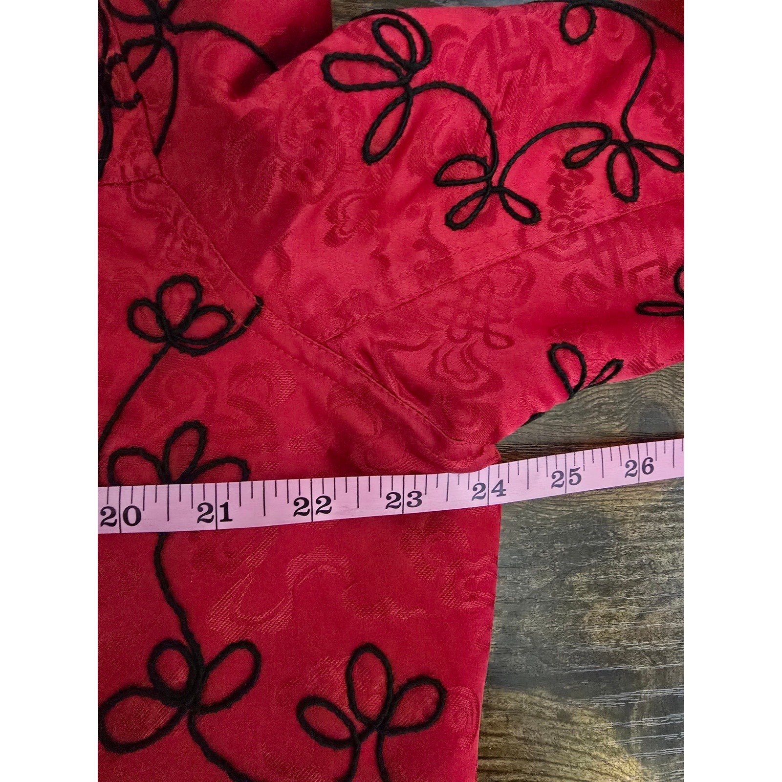 Chico's Design Vintage Women's Size 3 Red Silk Black Embroidered Zip Jacket