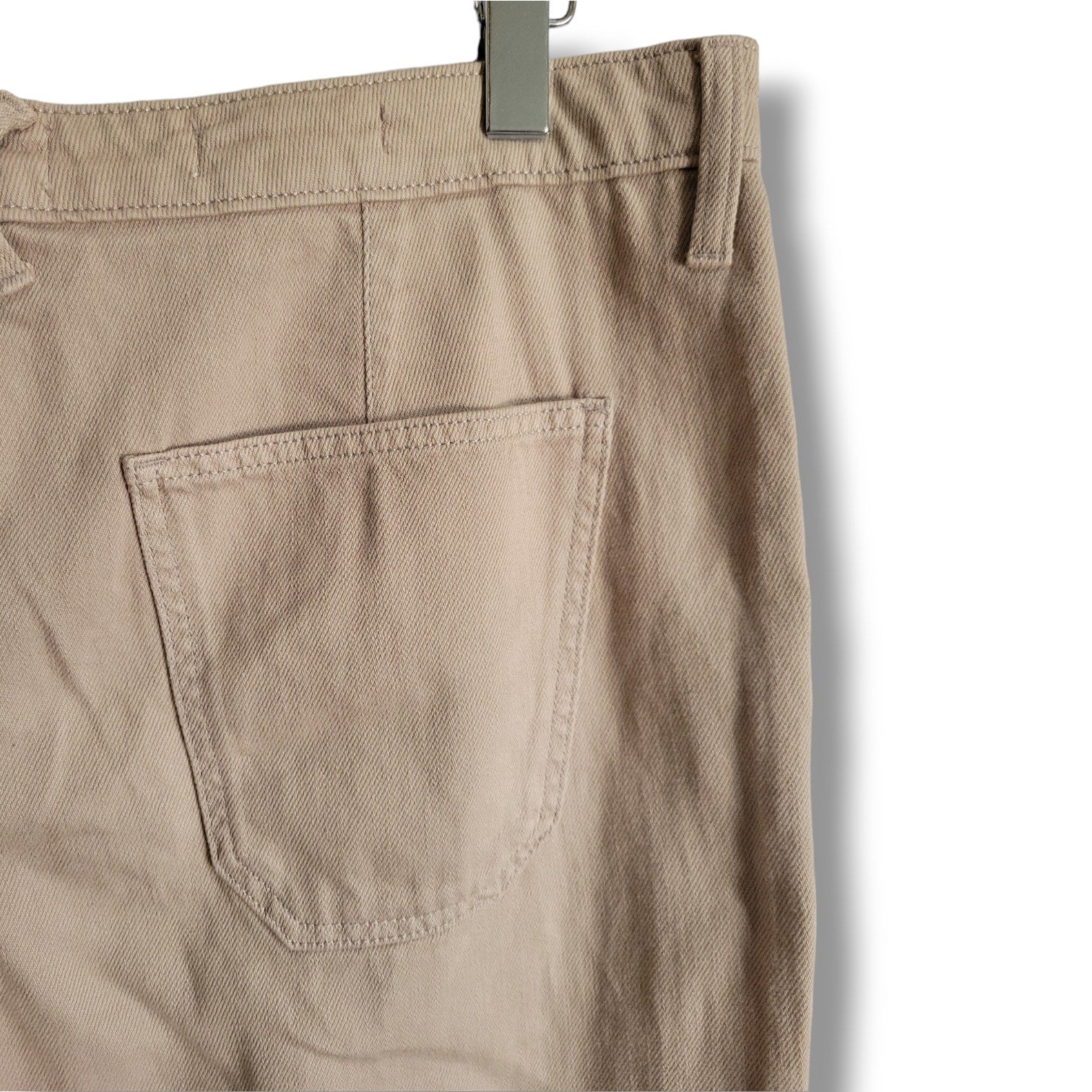 Universal Thread Women's Plus Size Khaki high rise wide leg denim Jeans - 16R