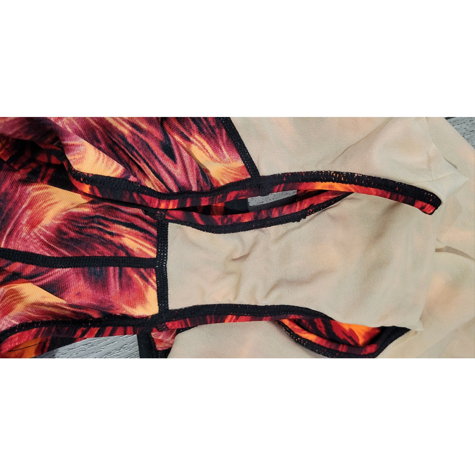 SPEEDO Women’s Black & Red Open-Back Vintage Competitive One-Piece Swimsuit Size 26
