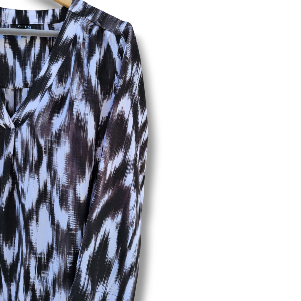 a.n.a A New Approach Black White Abstract Blouse Women’s Small 3/4 Sleeve