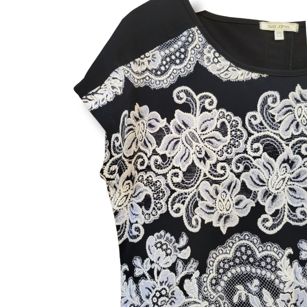 Ava James Black & White Floral Split-Back Blouse – Women’s Medium