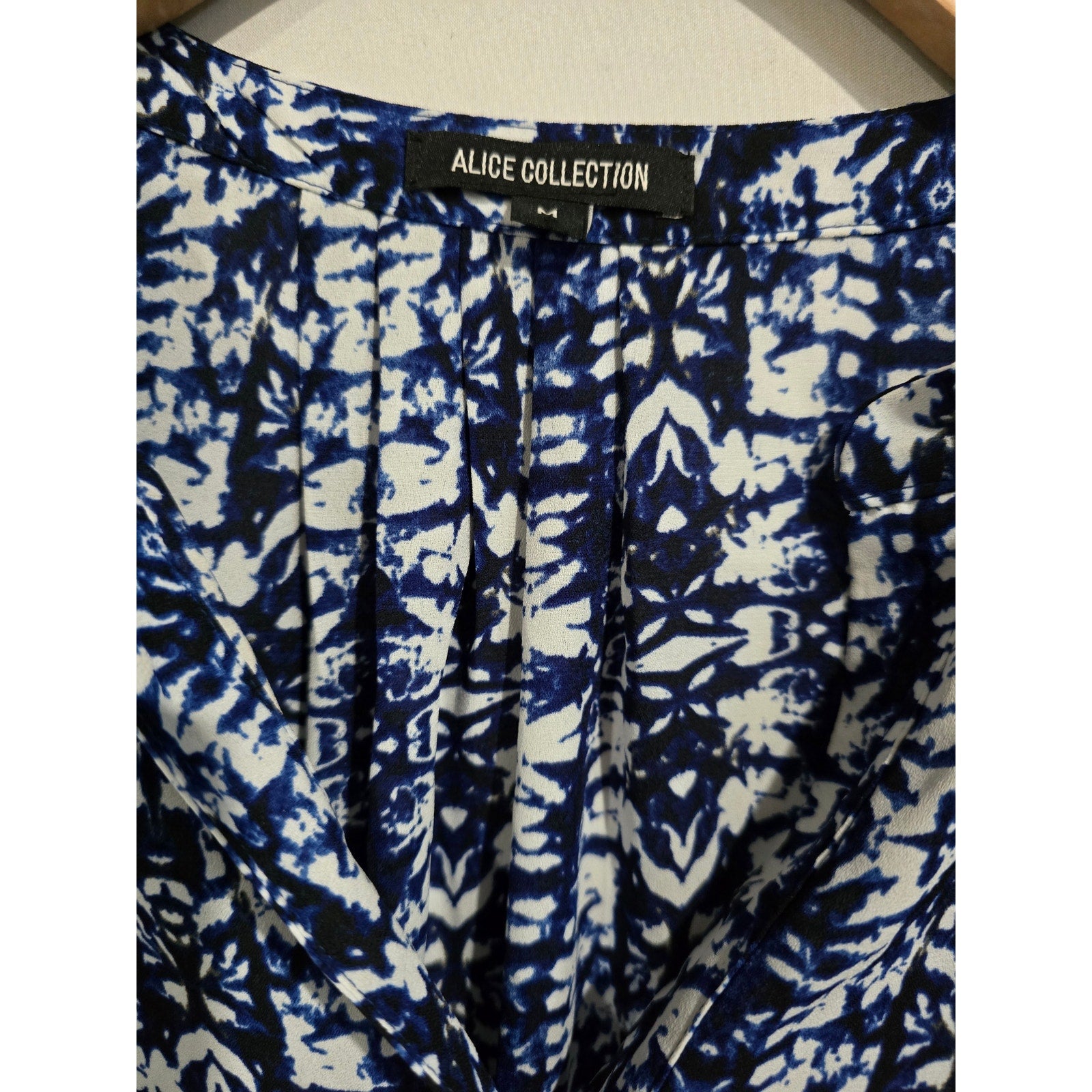 Alice Collection Women’s Navy Sleeveless Career Blouse Size M
