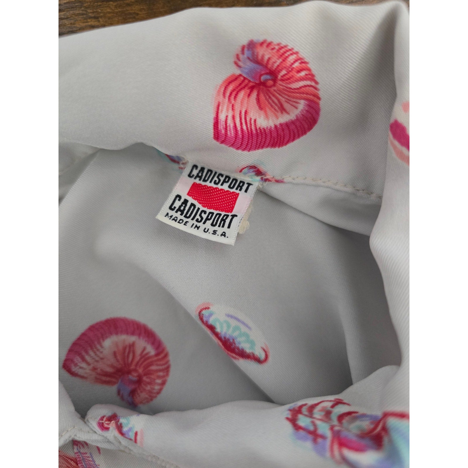 Cadisport Women's Vintage White Pink Nautical Seashell Button Down Shirt