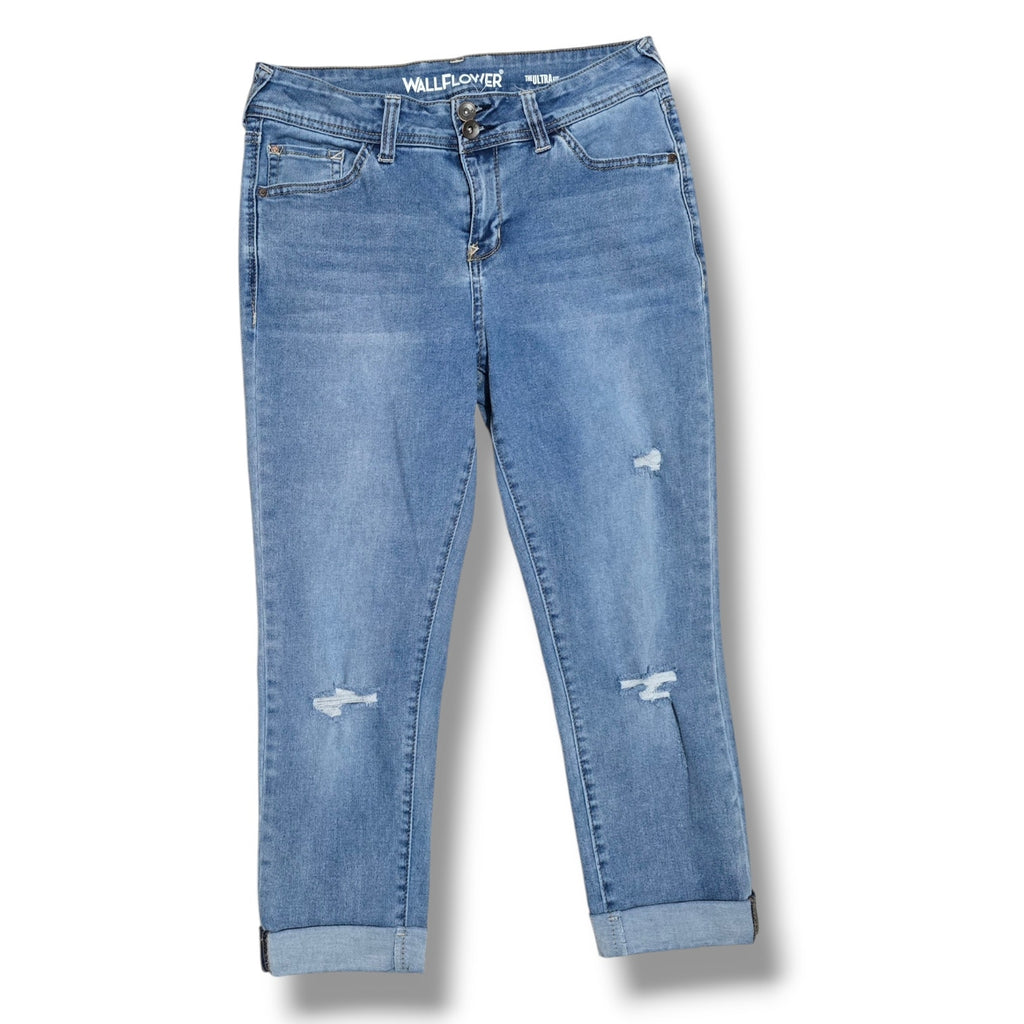 WallFlower Juniors Size 13 The Ultra Fit Distressed Cuffed Crop Capri Jeans