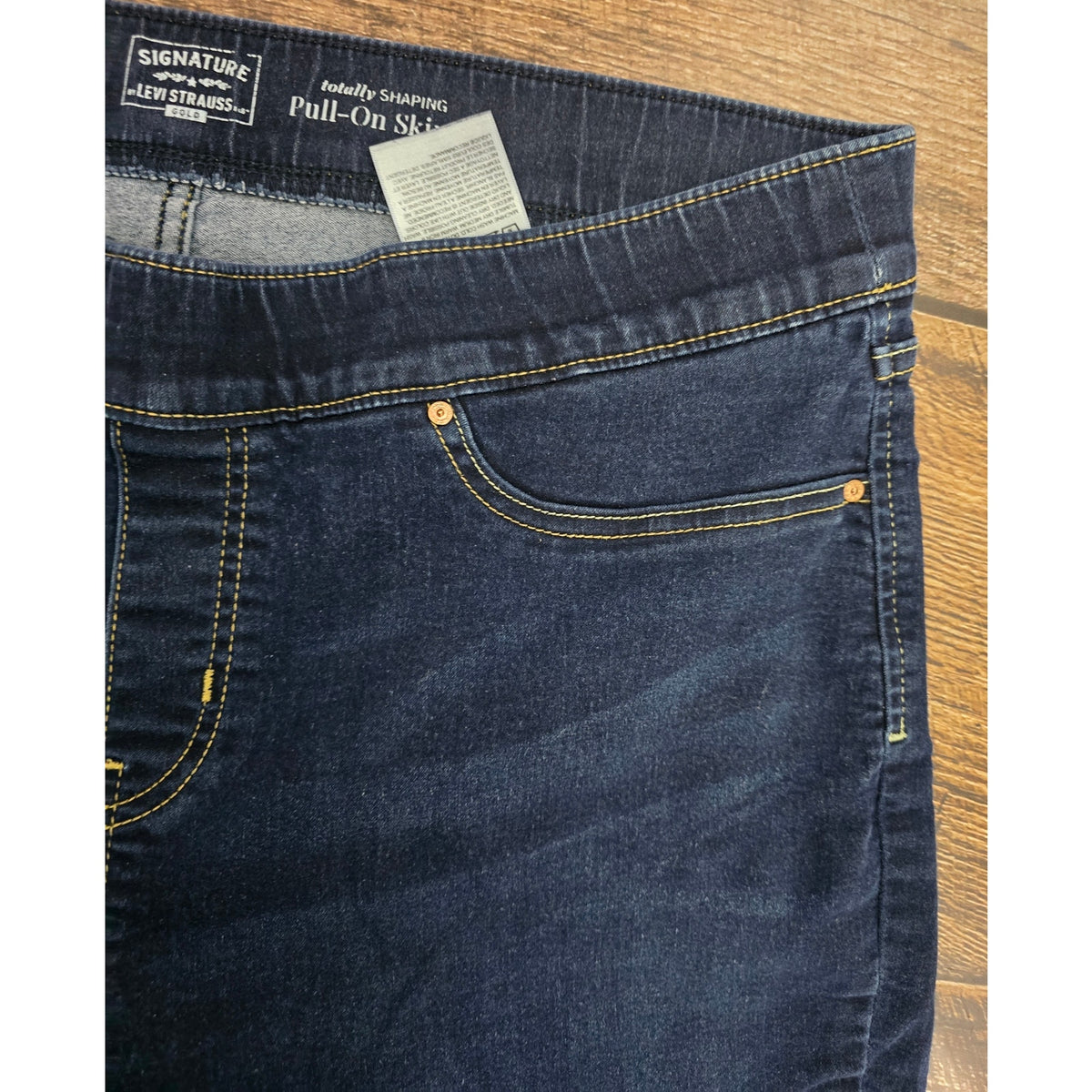 Signature by Levi Strauss Totally Shaping Pull-On Skinny Jeans Dark Wash 18M