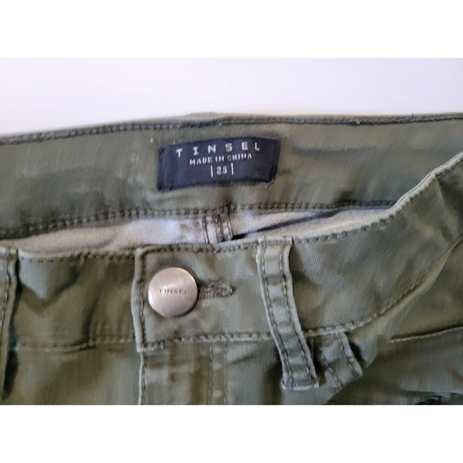 Tinsel women's military green Brian Moto Detail skinny fit pants - size 25