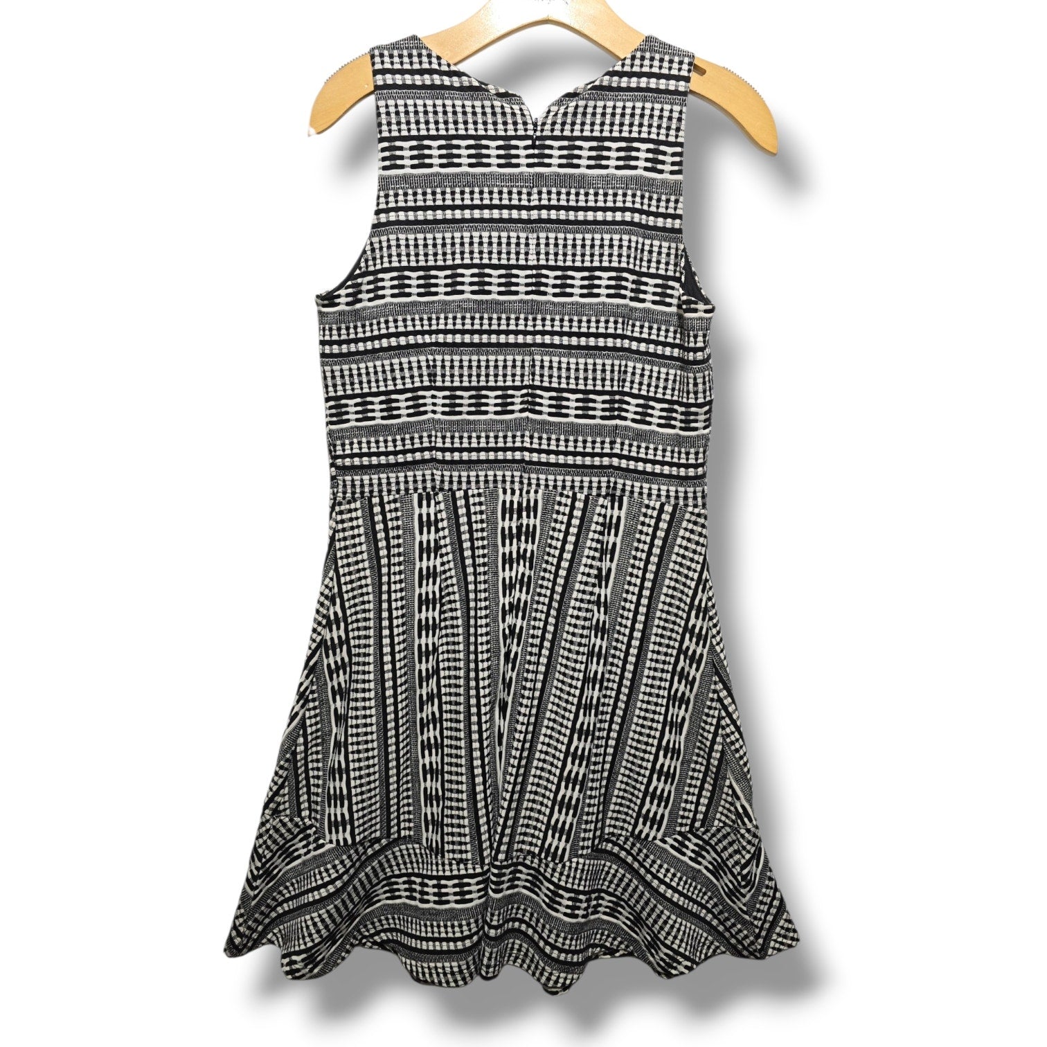 LOFT Women's Size 6 Black White Geometric Textured Knit Fit & Flare Dress