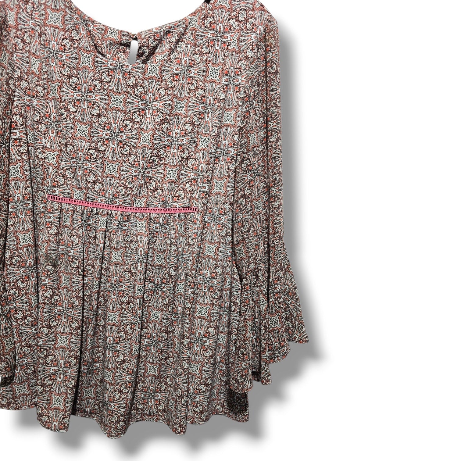 Terracotta women's Paisley Smocked-Accent Bell-Sleeve Blouse xl