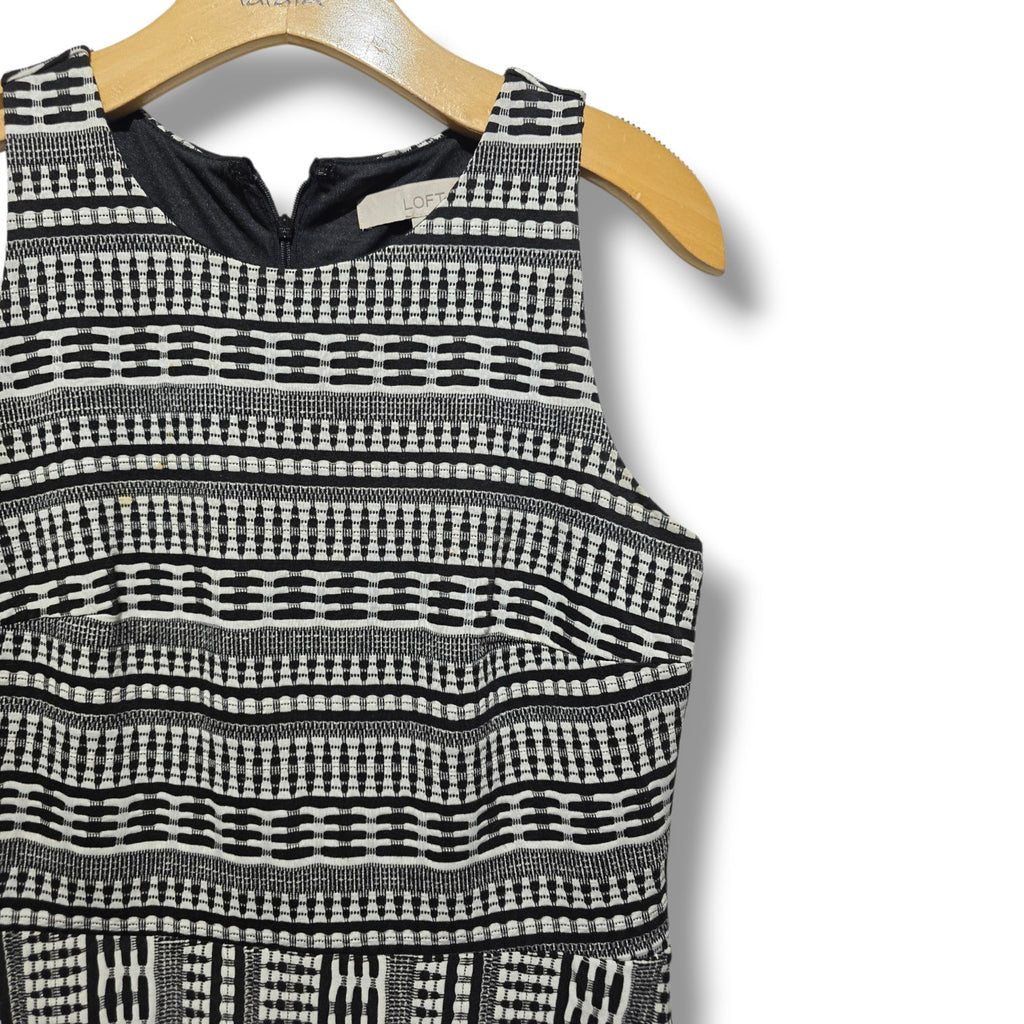 LOFT Women's Size 6 Black White Geometric Textured Knit Fit & Flare Dress