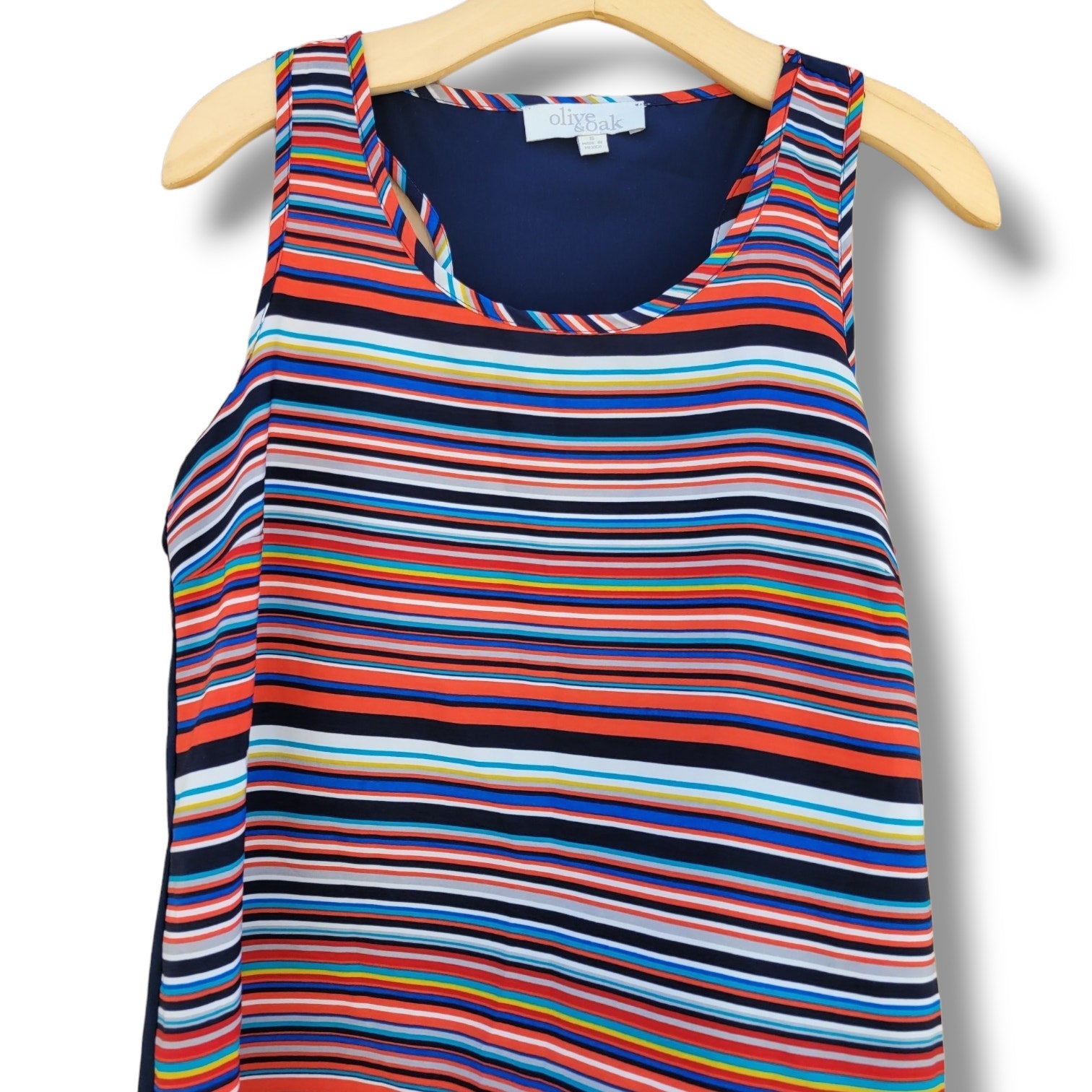 Olive & Oak Women’s Colorful Striped Sleeveless Blouse Small