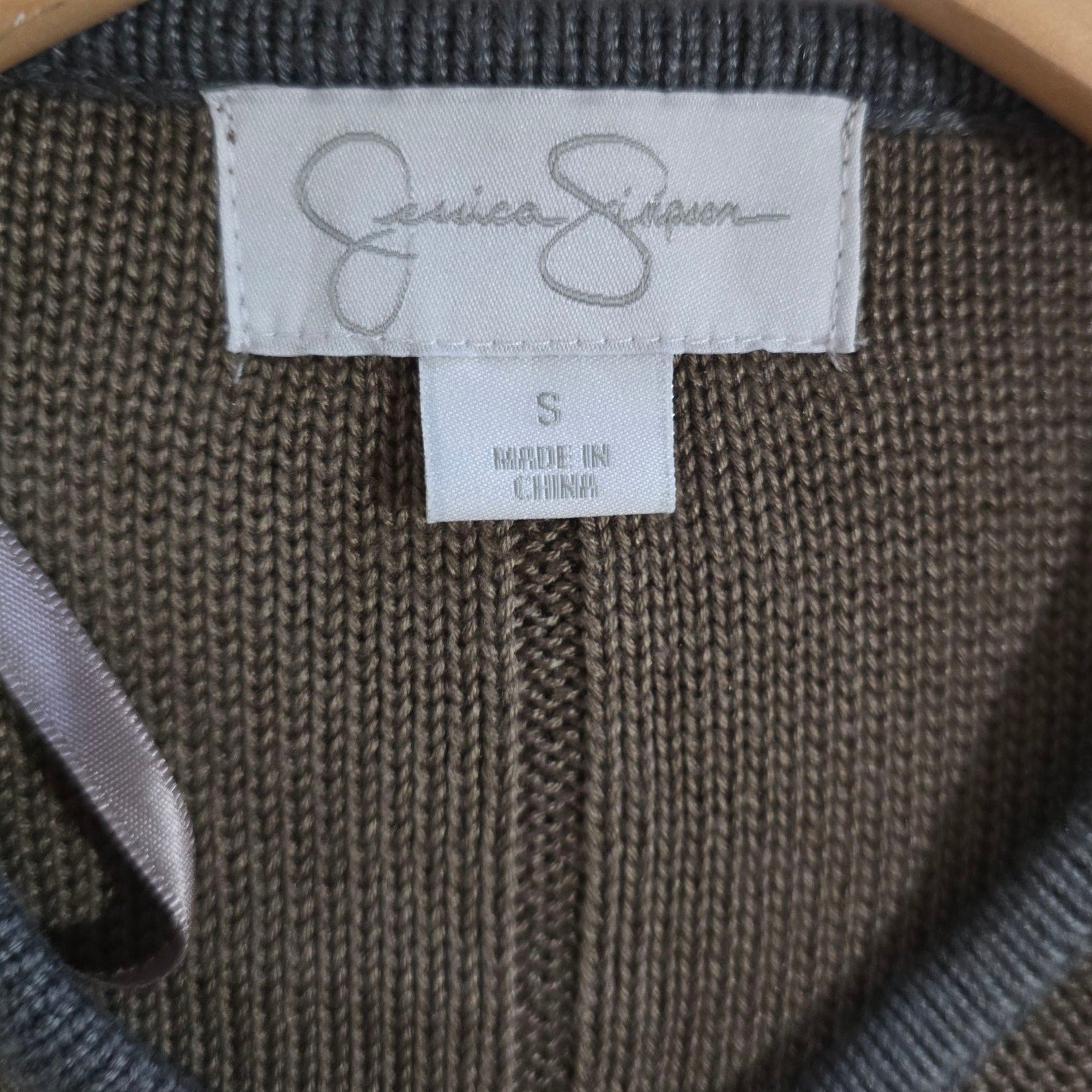 Jessica Simpson Women’s Two-Tone Knit Long Sleeve Sweater Dress – Size Small