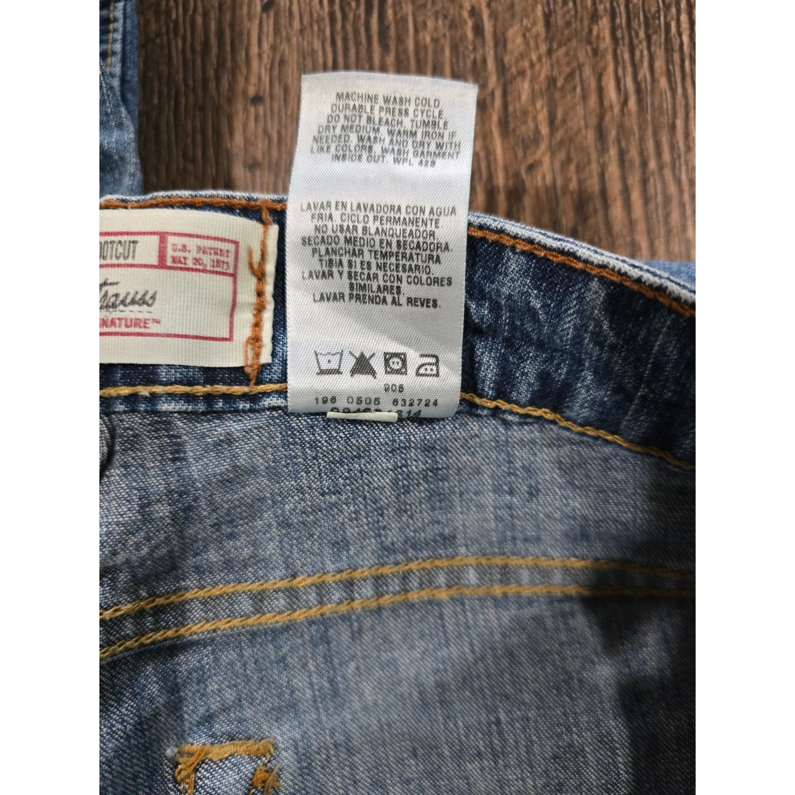 Levis Strauss Signature Mid-Rise Stretch Bootcut Jeans – Misses 12M