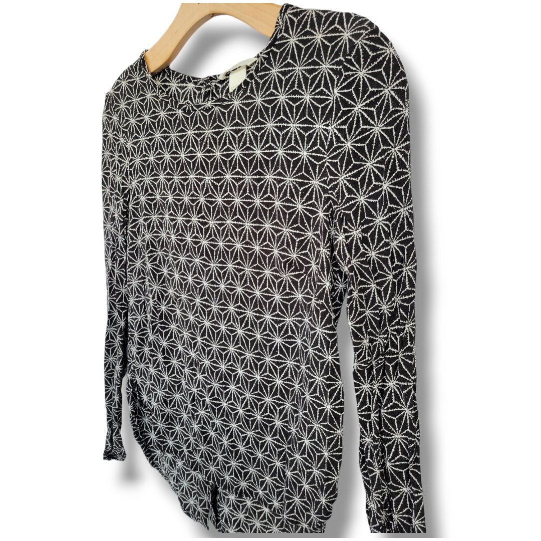 H&M Women’s Black Star Print long sleeve button back Blouse - sz 2