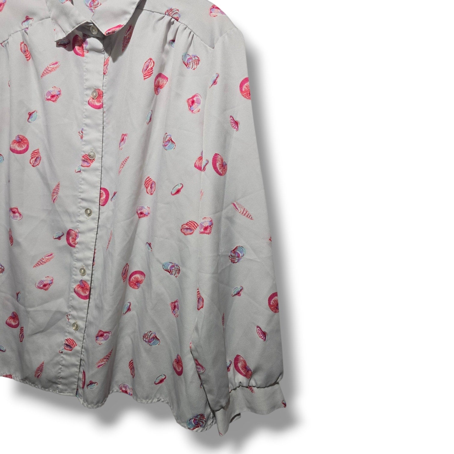 Cadisport Women's Vintage White Pink Nautical Seashell Button Down Shirt