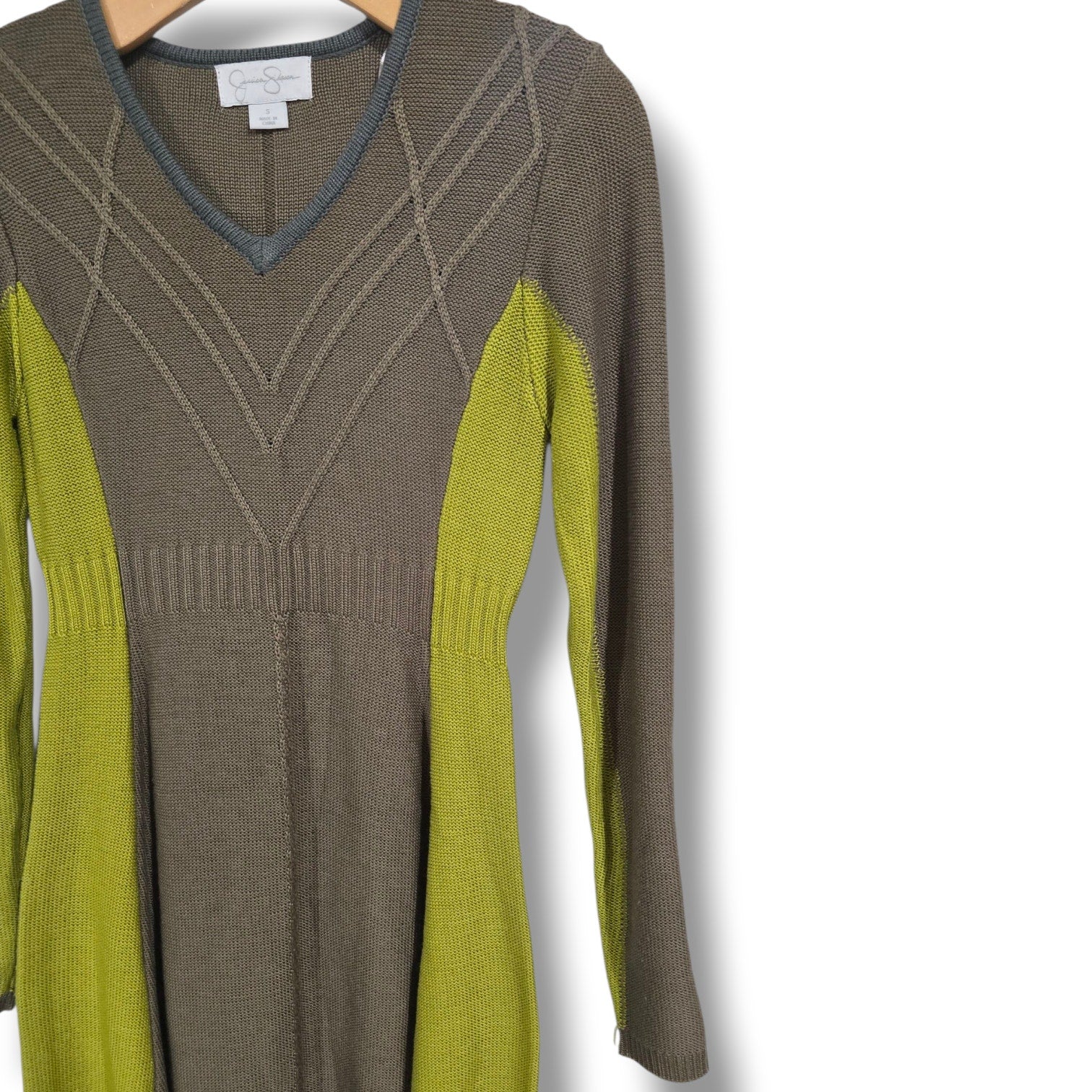 Jessica Simpson Women’s Two-Tone Knit Long Sleeve Sweater Dress – Size Small