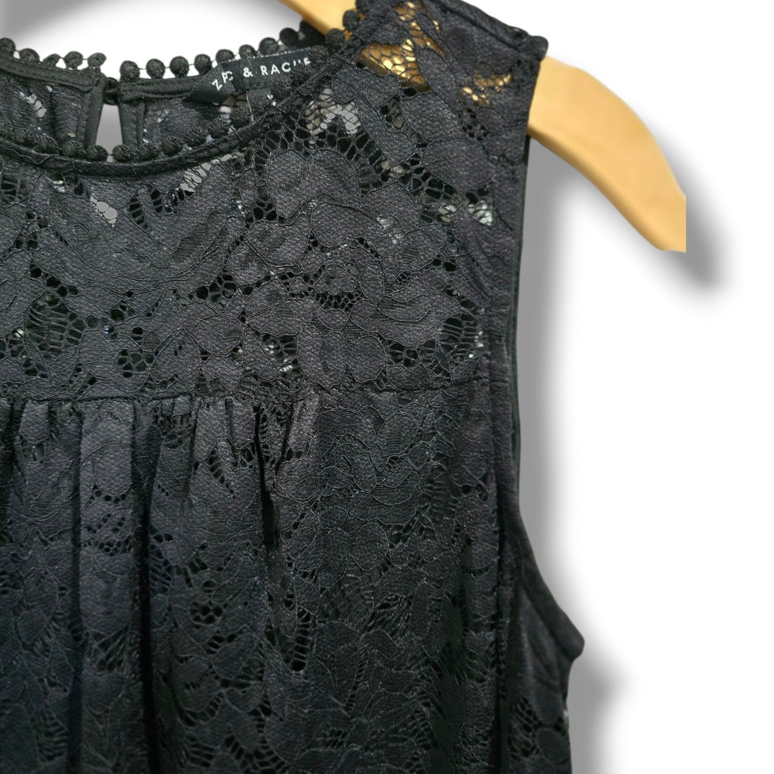 Zac & Rachel Women’s Black Lace Sleeveless Lined Blouse – Size Medium, NWT
