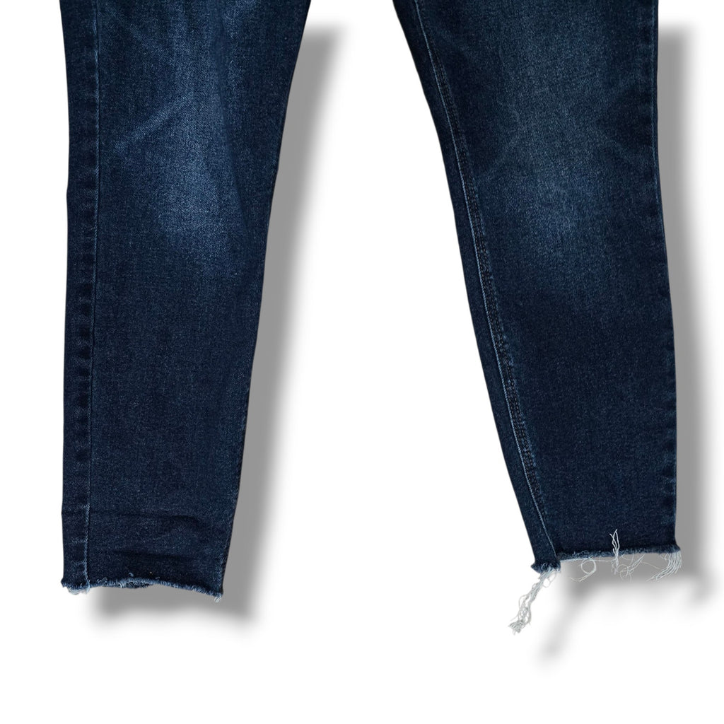 Old Navy Women’s High Rise Rockstar Super Skinny Distressed Raw Hem Jeans Sz 12