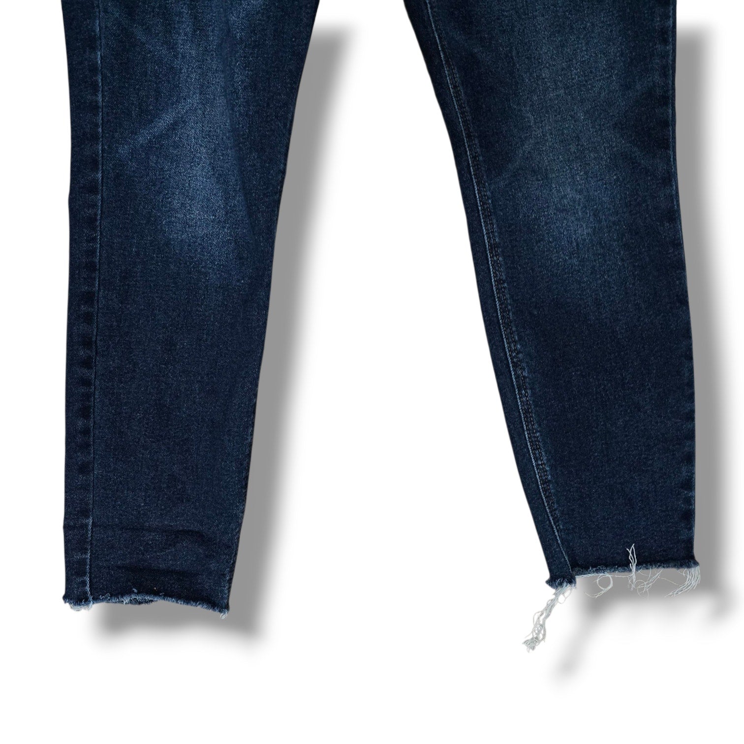 Old Navy Women’s High Rise Rockstar Super Skinny Distressed Raw Hem Jeans Sz 12