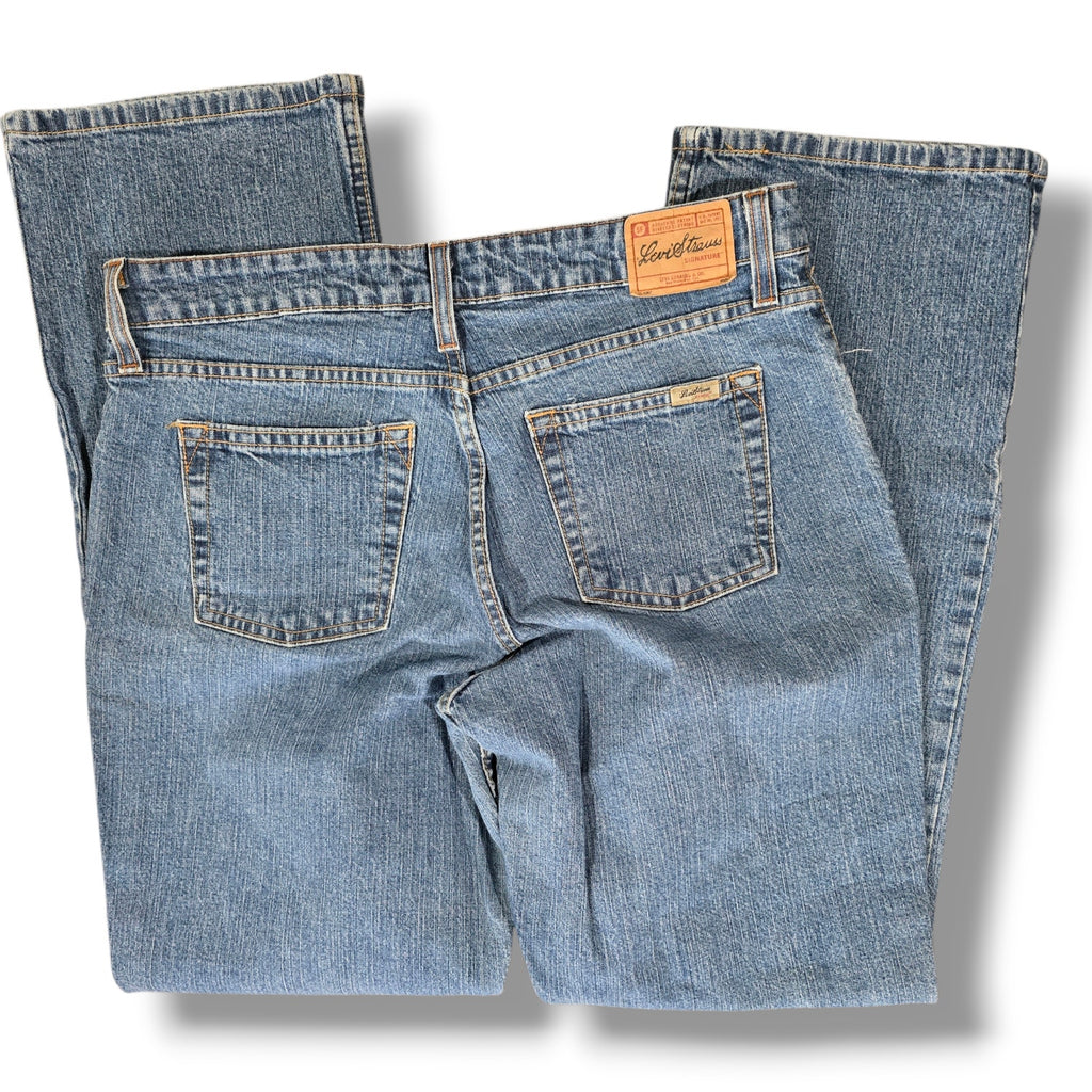 Levis Strauss Signature Mid-Rise Stretch Bootcut Jeans – Misses 12M