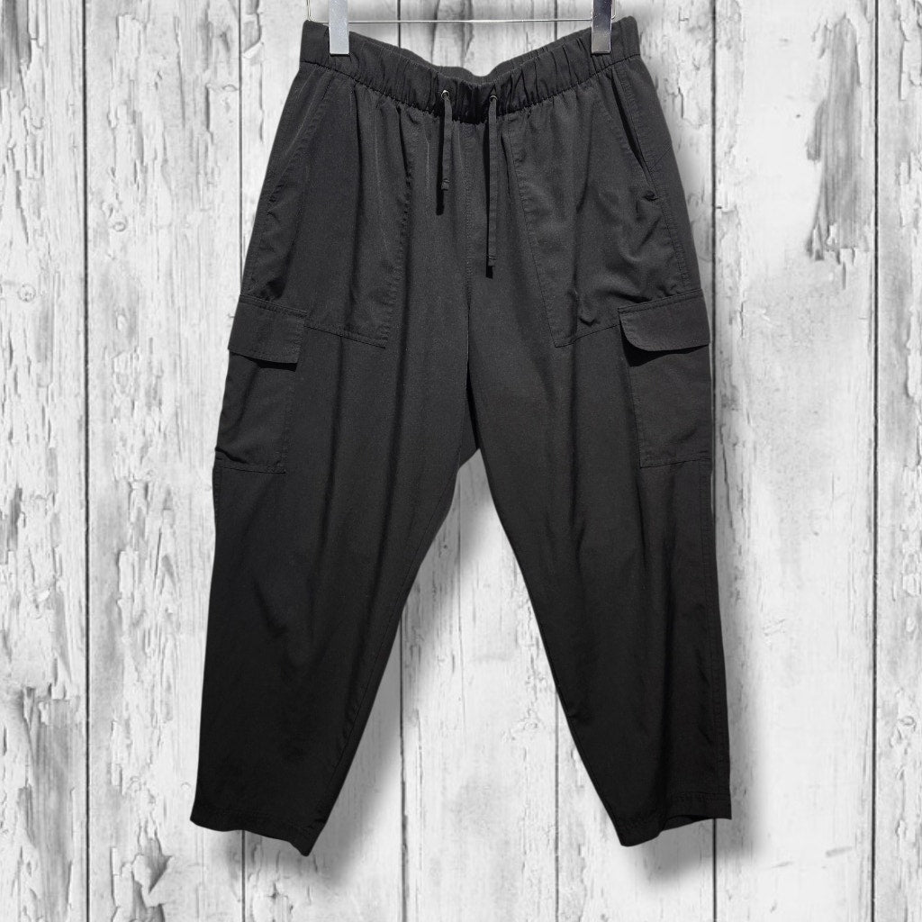 Old Navy Active Women's Large Black StretchTech High-Rise Cargo Jogger Pants