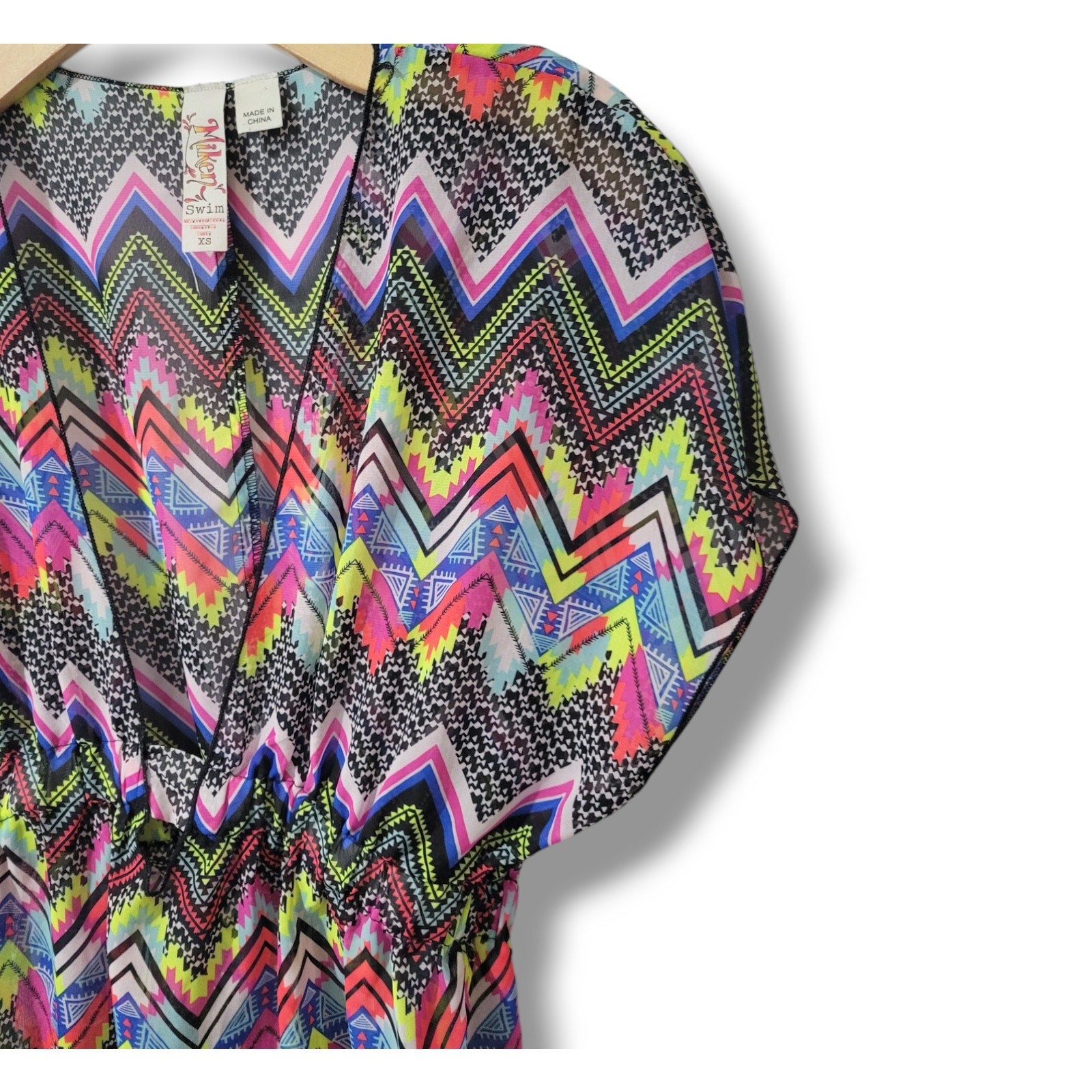 Miken Swim Women’s Multicolor Chevron Deep V-Neck Sleeveless Cover-Up – Size XS
