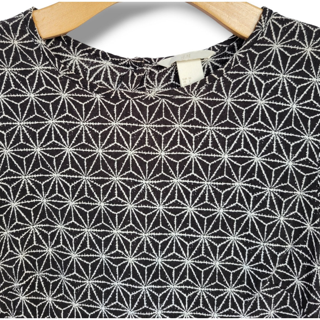 H&M Women’s Black Star Print long sleeve button back Blouse - sz 2