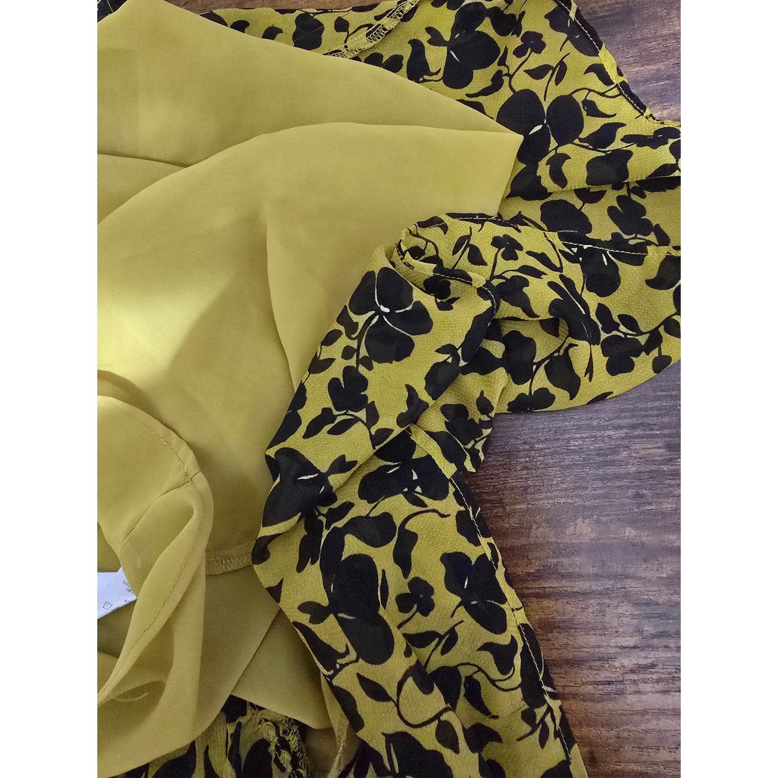 Ann Taylor Factory Women's Size Medium Chartreuse Yellow Black Floral Peplum Top