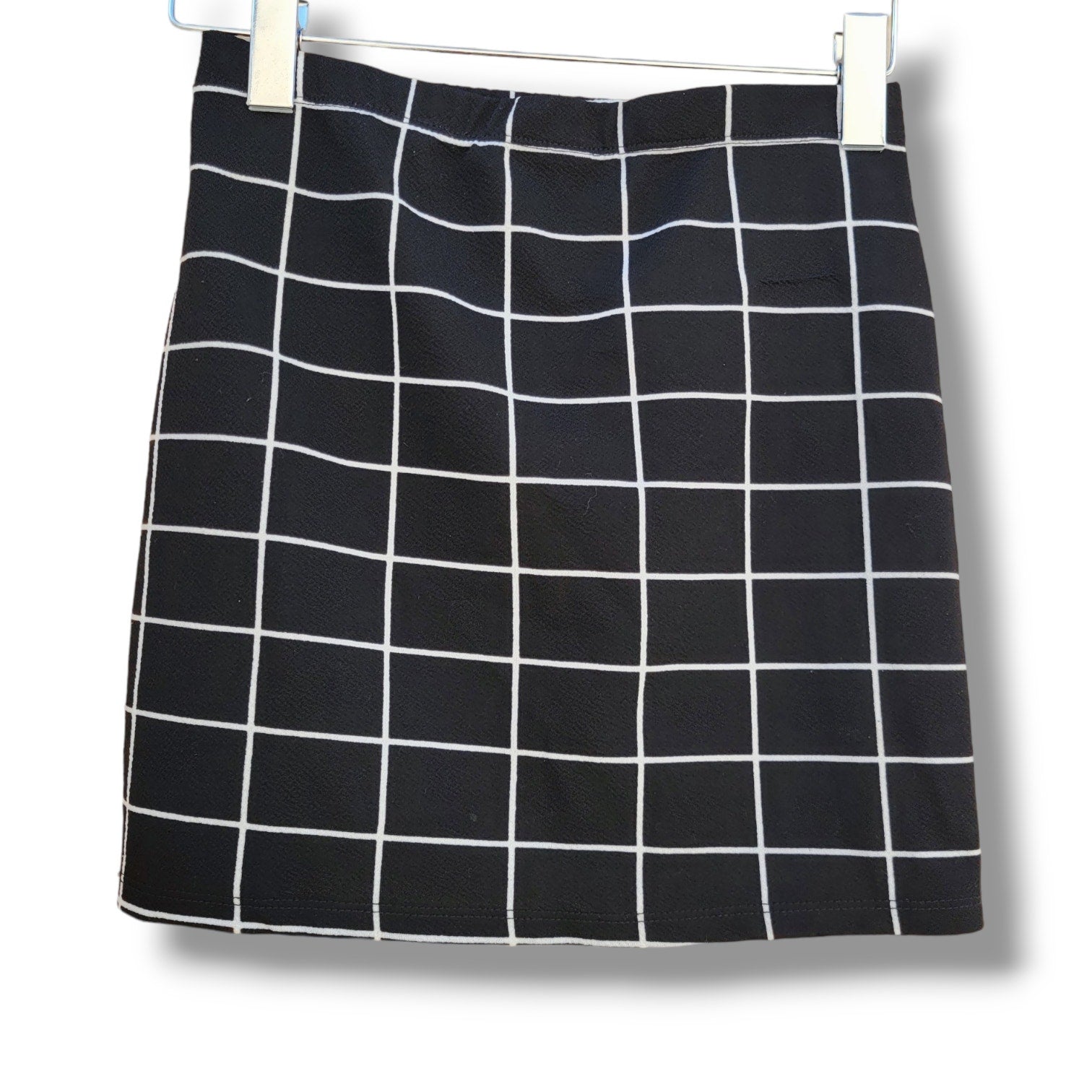 SHEIN Women’s Black Grid Plaid Mini Skirt - XS, Trendy Slit Detail