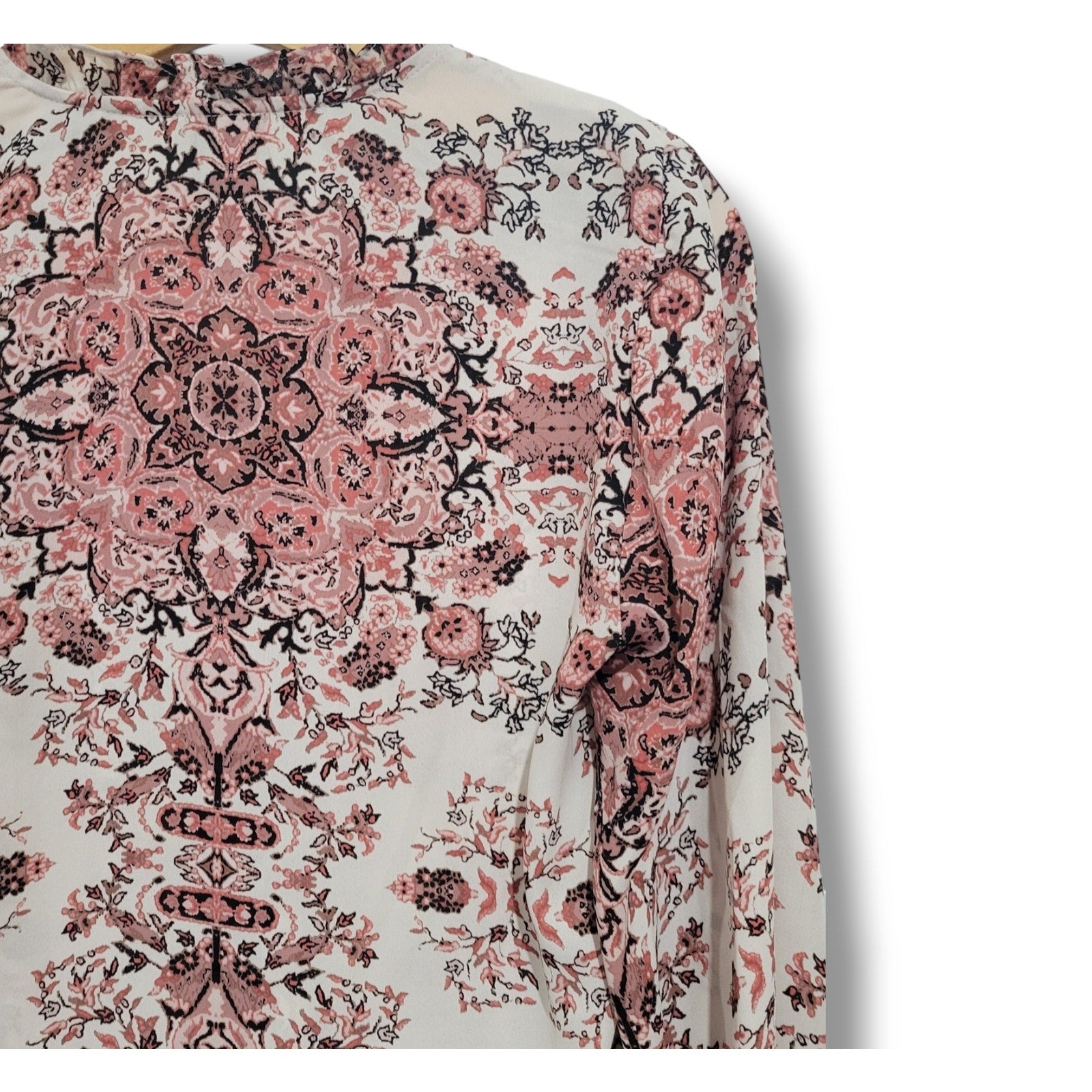 Paraphrase Women’s Pink Multicolor Floral Long Sleeve Blouse – Size Small
