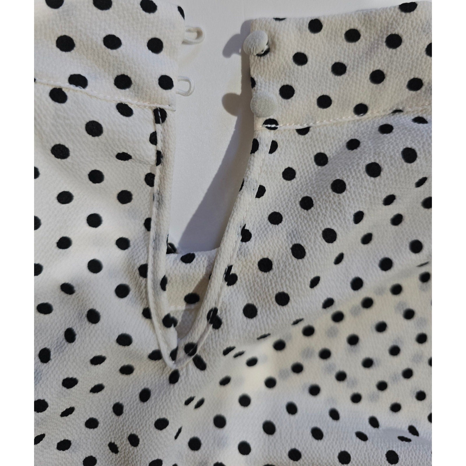 H&M Women’s White Black Polka Dot Mock Neck Long Sleeve Blouse Size 2