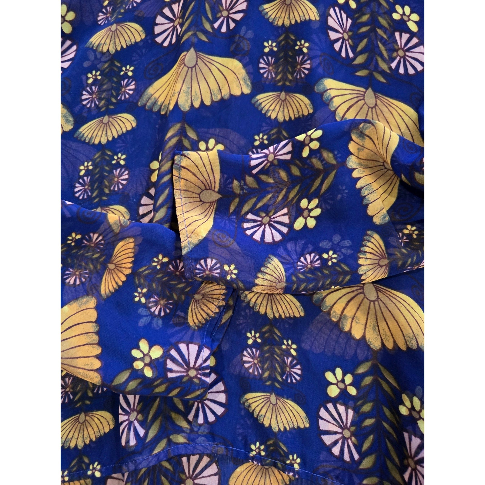 Love 21 women's Forever 21 Blue Retro Floral Sheer Chiffon Blouse – Small