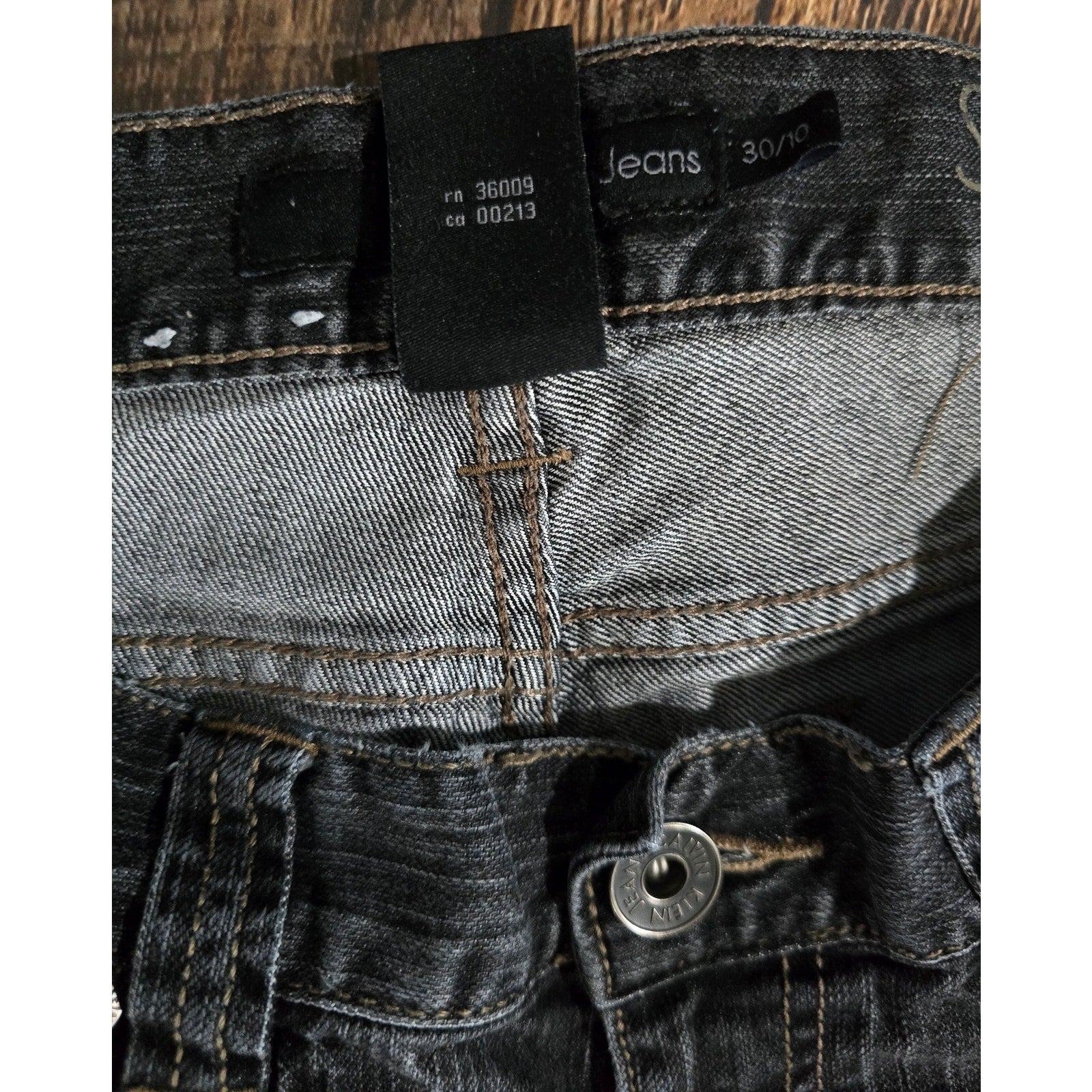Calvin Klein Jeans Women’s Skinny Leg Jeans Size 30/10 Gray Wash