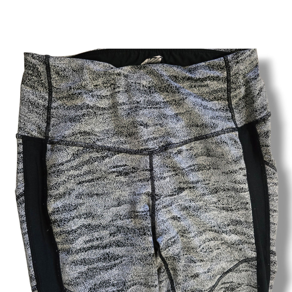 Avia Women's High-Rise Jacquard Workout Leggings with Pockets - Medium