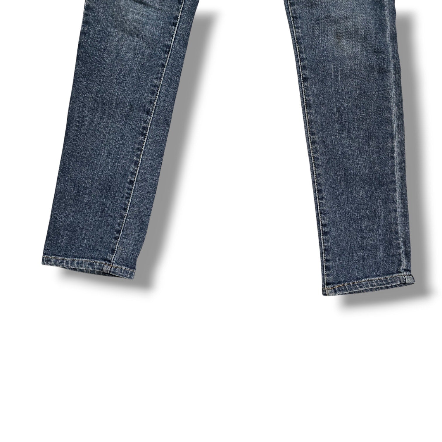 Forever 21 women's Low-Rise Medium Wash Skinny Jeans