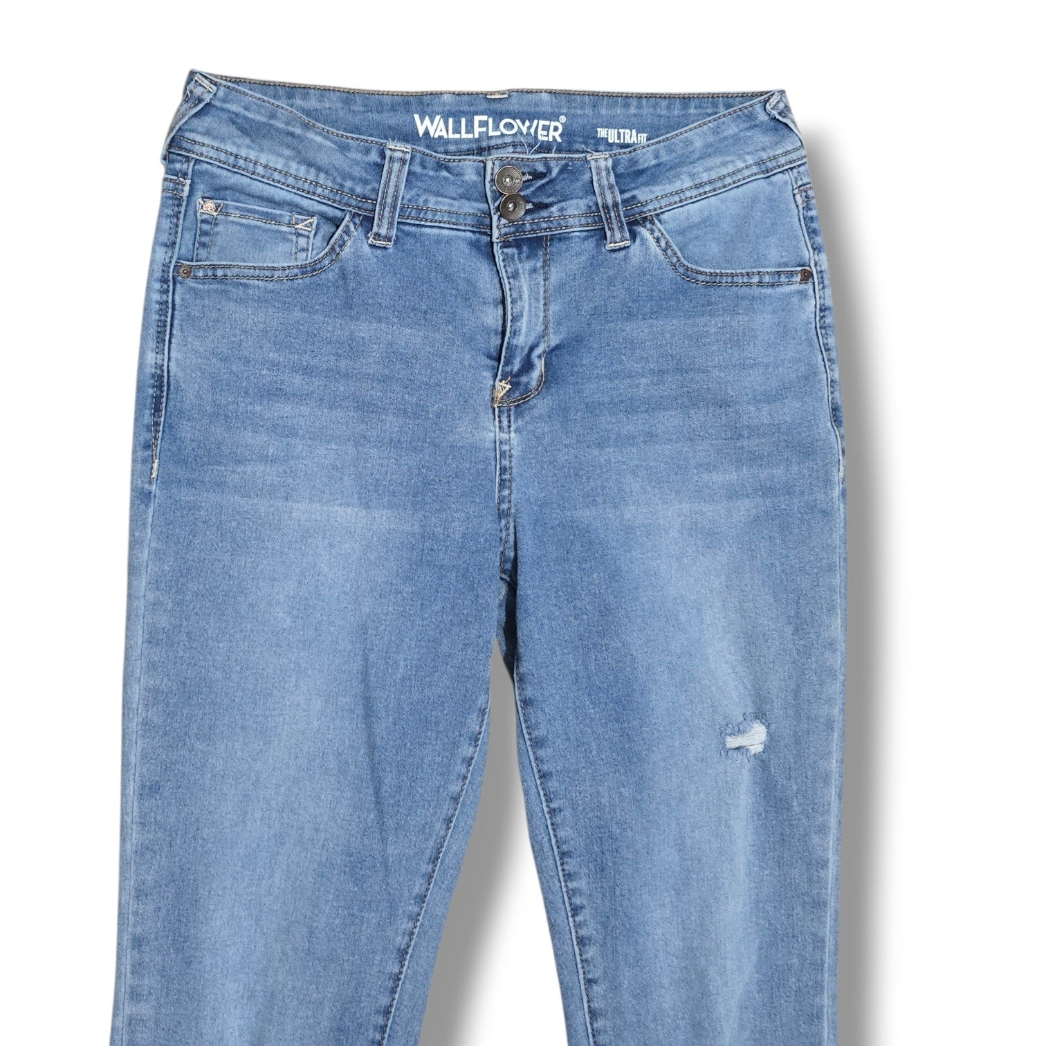 WallFlower Juniors Size 13 The Ultra Fit Distressed Cuffed Crop Capri Jeans